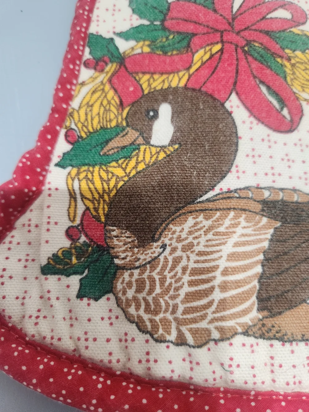 Vintage Christmas Goose Wreath, Bell Pot Holder. Red & White. Holiday. Festive.